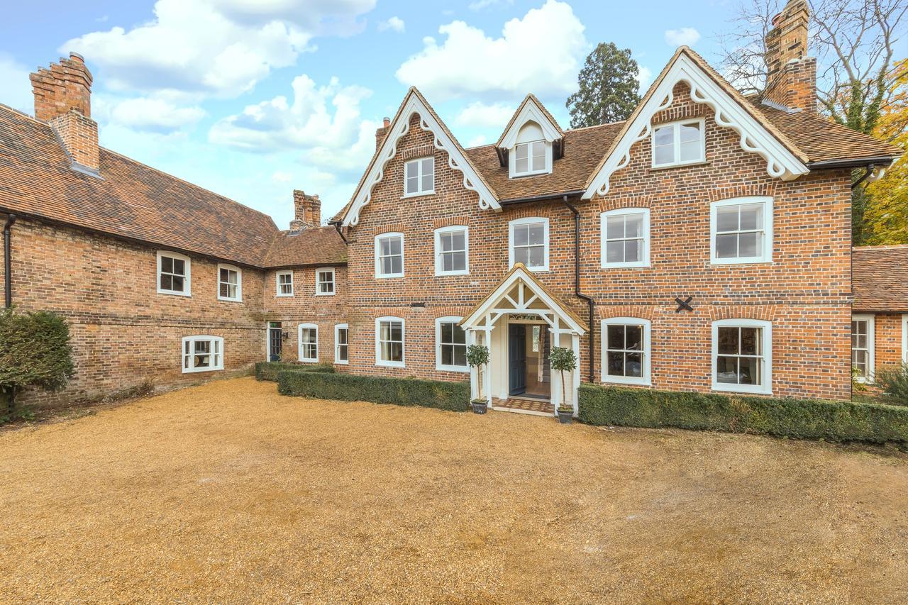 Hotel Lawn House Hatfield  Exterior foto