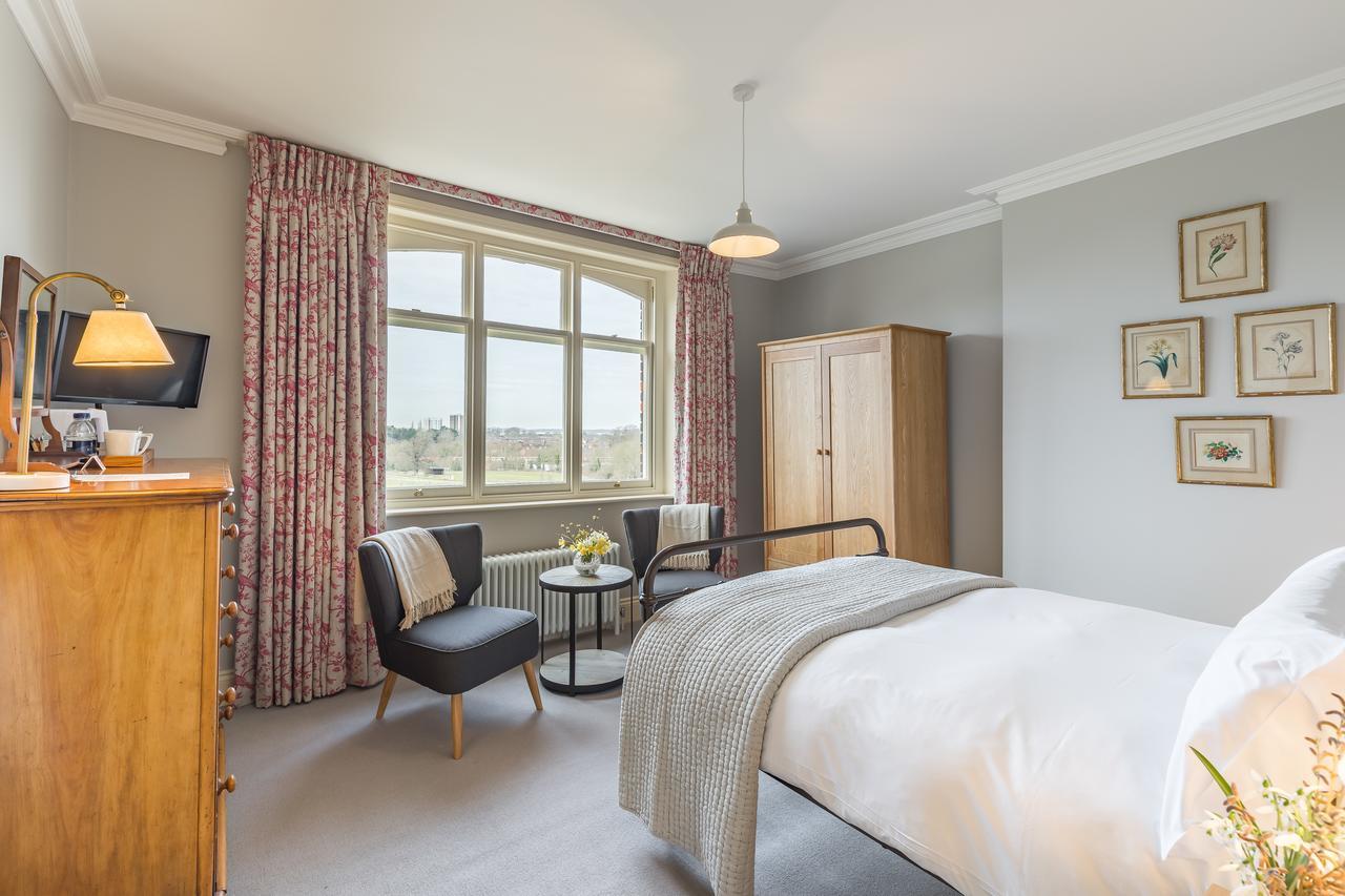 Hotel Lawn House Hatfield  Exterior foto
